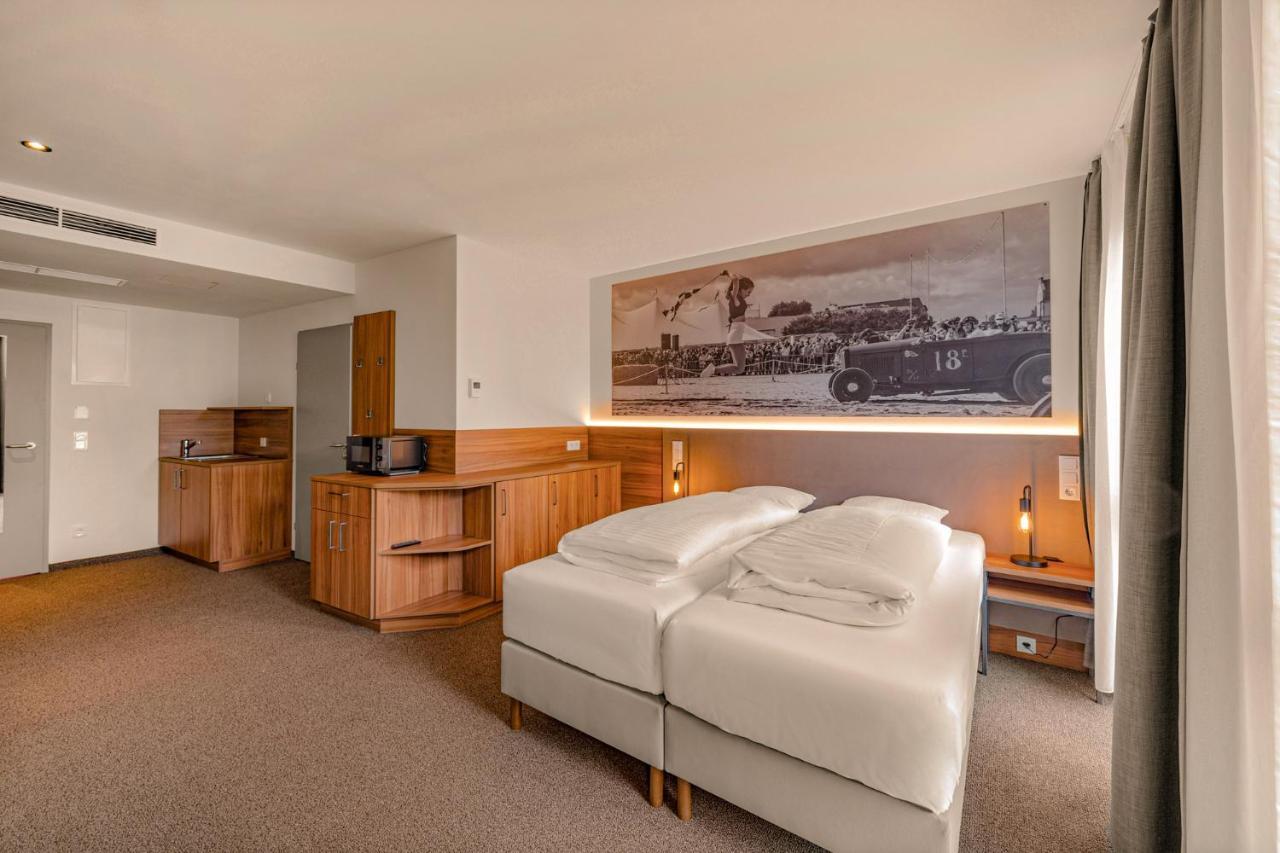Zuendwerk - Motel Strasshof an der Nordbahn Екстериор снимка